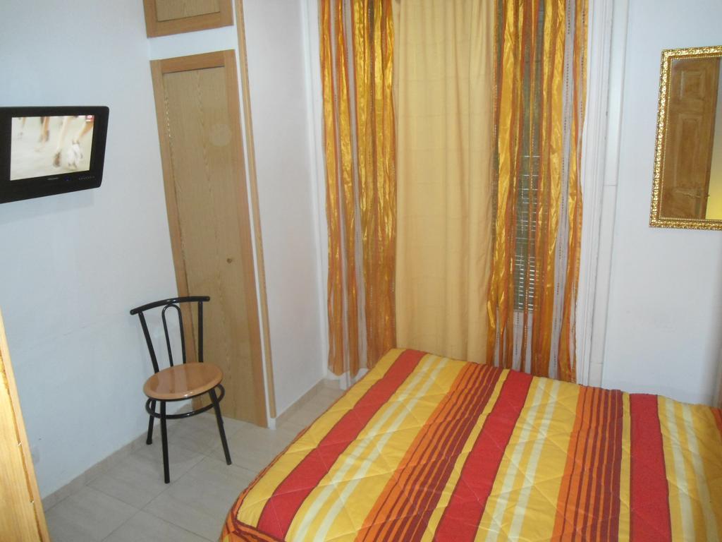 Hostal Florida มาดริด ภายนอก รูปภาพ