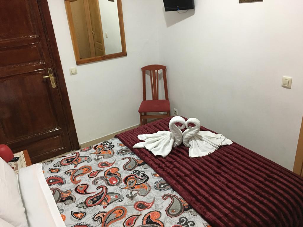Hostal Florida มาดริด ภายนอก รูปภาพ