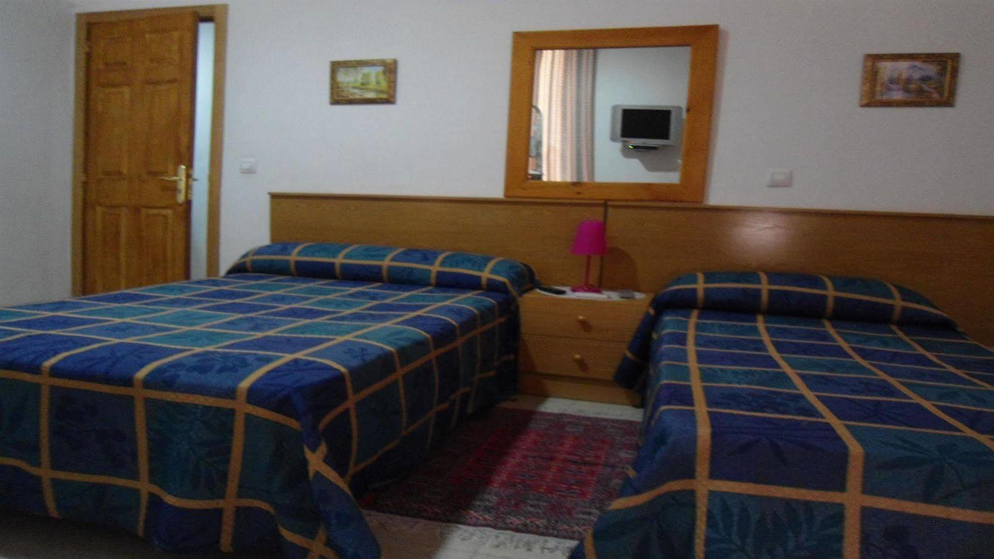 Hostal Florida มาดริด ภายนอก รูปภาพ